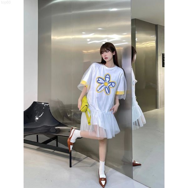 casual dresses designer chaopai 22 spring / summer new niche design flower contrast color mesh fake two t-shirt skirt dress t2lu, Black;gray
casual dresses designer chaopai 22 spring / summer new niche design flower contrast color mesh fake two t-shirt skirt dress t2lu, Black;gray