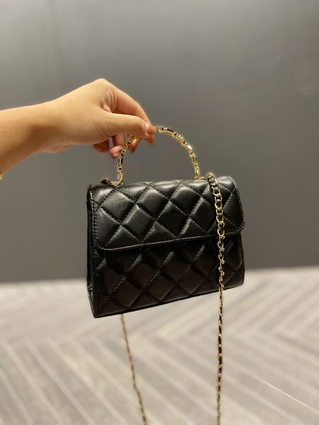 tz classic check mini hand-held messenger bag luxury soft cowhide material fashion/casual all-match golden metal chain shoulder bag enamel h
tz classic check mini hand-held messenger bag luxury soft cowhide material fashion/casual all-match golden metal chain shoulder bag enamel h