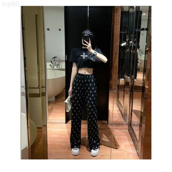 women's shorts designer chaopai 22 spring / summer new cross printed elastic waist casual pants women's straight tube loose wide, White;black
women's shorts designer chaopai 22 spring / summer new cross printed elastic waist casual pants women's straight tube loose wide, White;black
