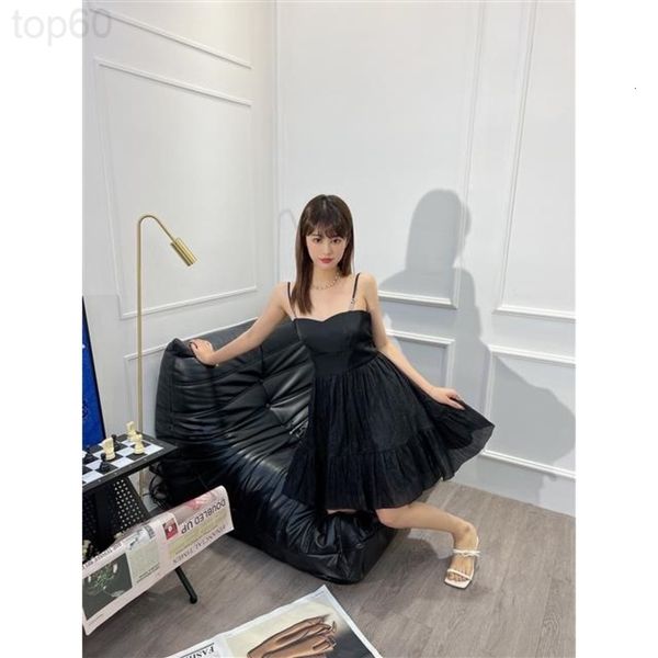 casual dresses designer chaopai 22 spring / summer new pearl yarn chest design fits letters drill suspender dress female fashion temperament, Black;gray
casual dresses designer chaopai 22 spring / summer new pearl yarn chest design fits letters drill suspender dress female fashion temperament, Black;gray