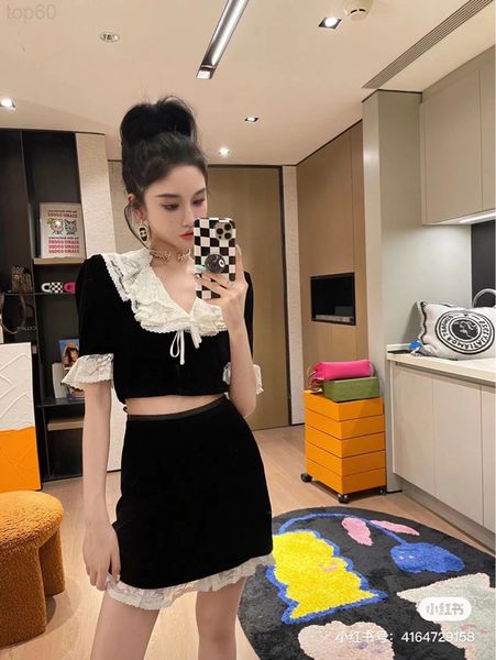 women's tracksuits designer miao's hepburn style doll collar lace blouse small and thin pleated skirt fried street suit two-piece, Gray
women's tracksuits designer miao's hepburn style doll collar lace blouse small and thin pleated skirt fried street suit two-piece, Gray