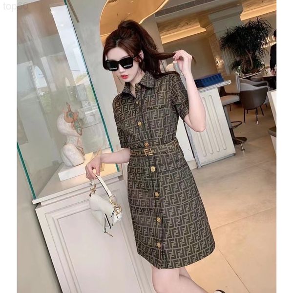casual dresses designer chaopai 22 spring / summer new jacquard fabric dress with printed and embroidered letters in the back matching belt, Black;gray
casual dresses designer chaopai 22 spring / summer new jacquard fabric dress with printed and embroidered letters in the back matching belt, Black;gray