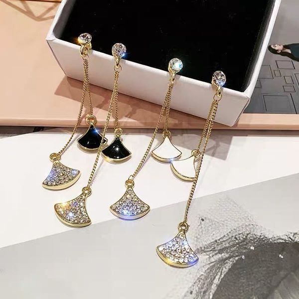 bangle jewelry designers light luxury earrings with silver needle and diamond fan-shaped tassel earrings, Black
bangle jewelry designers light luxury earrings with silver needle and diamond fan-shaped tassel earrings, Black