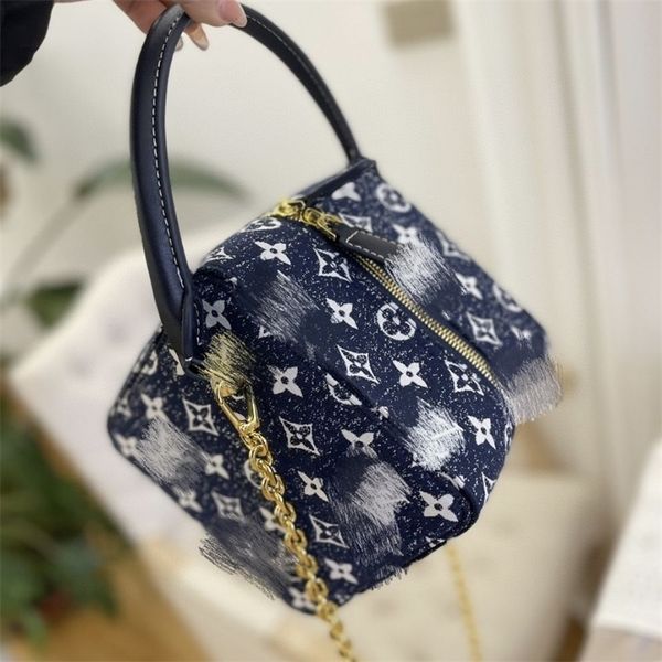 designer luxury women bag louiss handbags totes bags womens crossbody handbag loulou lvs fashion capacity versatile shoulder pursest 5a qual
designer luxury women bag louiss handbags totes bags womens crossbody handbag loulou lvs fashion capacity versatile shoulder pursest 5a qual