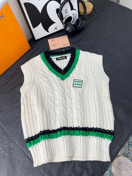 women's knits & tees designer college style v-neck sweater vest women's autumn 2022 new design with short overlapping sweater 8lal, White
women's knits & tees designer college style v-neck sweater vest women's autumn 2022 new design with short overlapping sweater 8lal, White