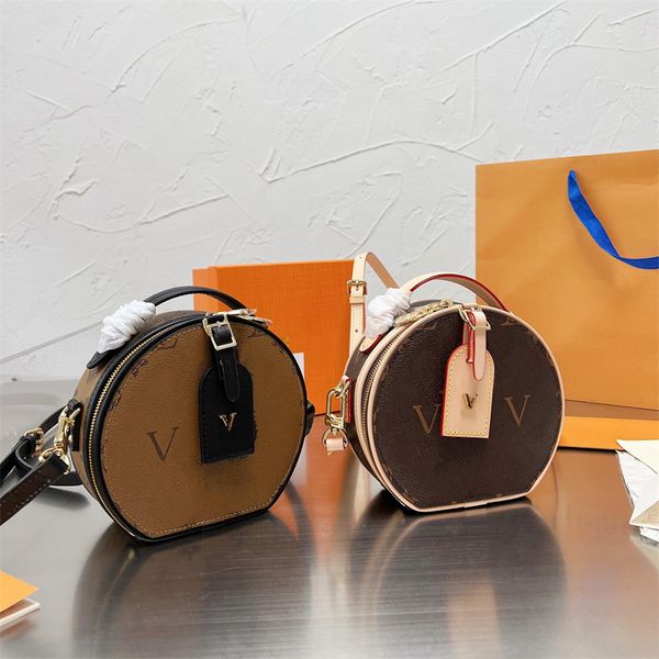 wallets lvs brand luxury design round one shoulder crossbody bag 2022 fashion rounded bags versatile printed rounding cake bag women's, Red;black
wallets lvs brand luxury design round one shoulder crossbody bag 2022 fashion rounded bags versatile printed rounding cake bag women's, Red;black