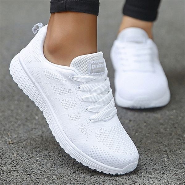 height increasing shoes women casual fashion breathable walking mesh flat sneakers gym vulcanized white female footwear 220826, Black;white
height increasing shoes women casual fashion breathable walking mesh flat sneakers gym vulcanized white female footwear 220826, Black;white