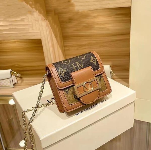 accessories women men tory designer presbyopia mini bag zero wallet luxury vintage with original packaging, Silver
accessories women men tory designer presbyopia mini bag zero wallet luxury vintage with original packaging, Silver
