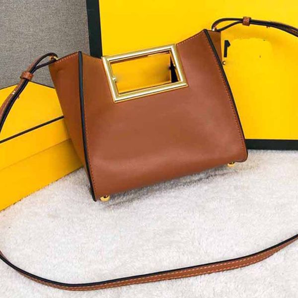 designer shoulder bag women crossbody fashion handbag wallet luxury leather bagnoble and elegant light and beautiful very good workmanship c
designer shoulder bag women crossbody fashion handbag wallet luxury leather bagnoble and elegant light and beautiful very good workmanship c