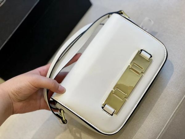 p home 2022 new fashion women's bag portable single shoulder messenger bag fashionable and elegant
p home 2022 new fashion women's bag portable single shoulder messenger bag fashionable and elegant