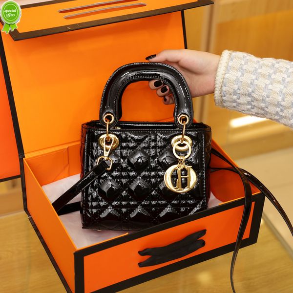 50% factory online export designer travel bag handbag fashionable and women's small cross square female 2022 new fashion
50% factory online export designer travel bag handbag fashionable and women's small cross square female 2022 new fashion