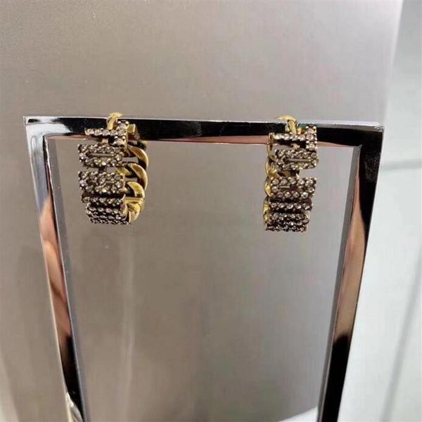 luxury designer letter round diamond hoop earrings retro cuban chain earring eardrop for women lady party wedding lovers gift jewelry e264f, Golden;silver
luxury designer letter round diamond hoop earrings retro cuban chain earring eardrop for women lady party wedding lovers gift jewelry e264f, Golden;silver