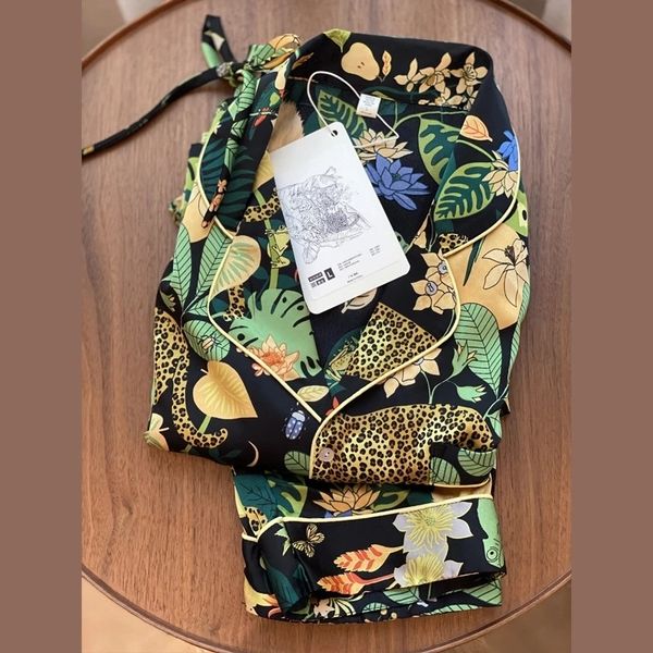 women's sleep lounge art printing pajamas for women silk satin leopard long sleeve pants temperament homewear sleepwear green 220827
women's sleep lounge art printing pajamas for women silk satin leopard long sleeve pants temperament homewear sleepwear green 220827