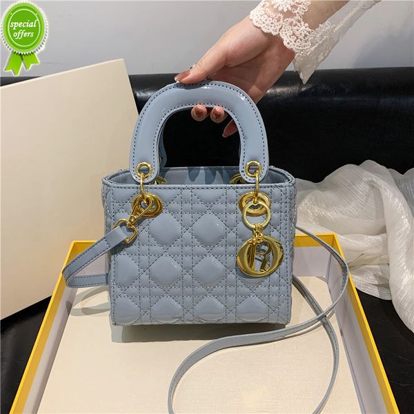 50% factory online export designer travel bag handbag lady 2022 new style spring summer simple luxurious texture small single shoulder diago
50% factory online export designer travel bag handbag lady 2022 new style spring summer simple luxurious texture small single shoulder diago