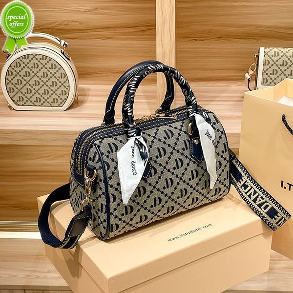 50% factory online export designer travel bag handbag hong purchasing leather female msenger embroidered shoulder 2022 summer new
50% factory online export designer travel bag handbag hong purchasing leather female msenger embroidered shoulder 2022 summer new