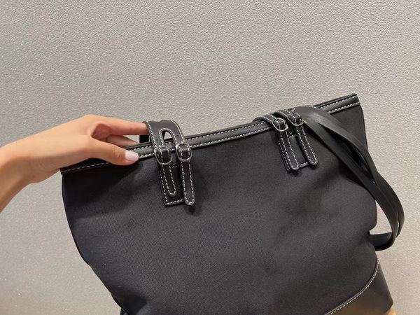 cl home bag female 2022 new large capacity canvas contrast tote one shoulder portable underarm commuter bag
cl home bag female 2022 new large capacity canvas contrast tote one shoulder portable underarm commuter bag