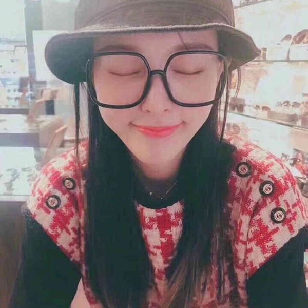 sunglasses d family large frame transparent spectacle plate blu ray flat lens net red same plain yan street shooting glasses dw31, White;black
sunglasses d family large frame transparent spectacle plate blu ray flat lens net red same plain yan street shooting glasses dw31, White;black