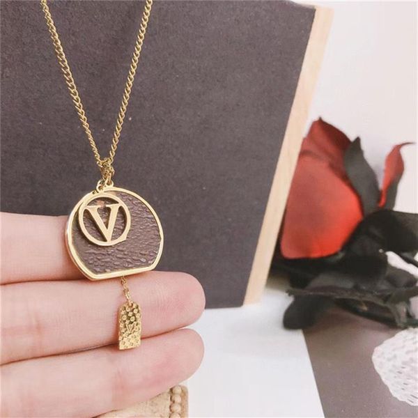 2021 luxurys pendant necklaces fashion for man woman 48cm designers brand jewelry mens womens highly quality more model optional w284f, Silver
2021 luxurys pendant necklaces fashion for man woman 48cm designers brand jewelry mens womens highly quality more model optional w284f, Silver