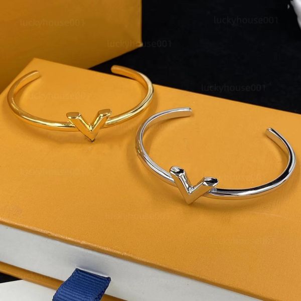 new luxury adjustable bangle stainless steel gold buckle bracelet fashion jewelry men and women hip hop bracelet party gift jewelrys accesso, Black
new luxury adjustable bangle stainless steel gold buckle bracelet fashion jewelry men and women hip hop bracelet party gift jewelrys accesso, Black