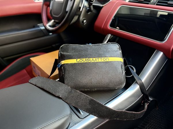 hypebeast duo shadow leather messenger set bag sprinter soft mono mens crossbody bags man shoulder bag embossed purse
hypebeast duo shadow leather messenger set bag sprinter soft mono mens crossbody bags man shoulder bag embossed purse