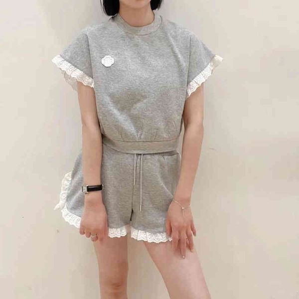 women's tracksuits french style early spring bat sleeve lace girl short knitted sweater casual shorts, Gray
women's tracksuits french style early spring bat sleeve lace girl short knitted sweater casual shorts, Gray