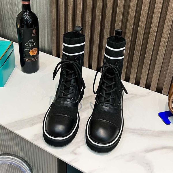 2022 designer boots knitted stretch martin black leather knight women short boot design casual shoes luxurys with box
2022 designer boots knitted stretch martin black leather knight women short boot design casual shoes luxurys with box