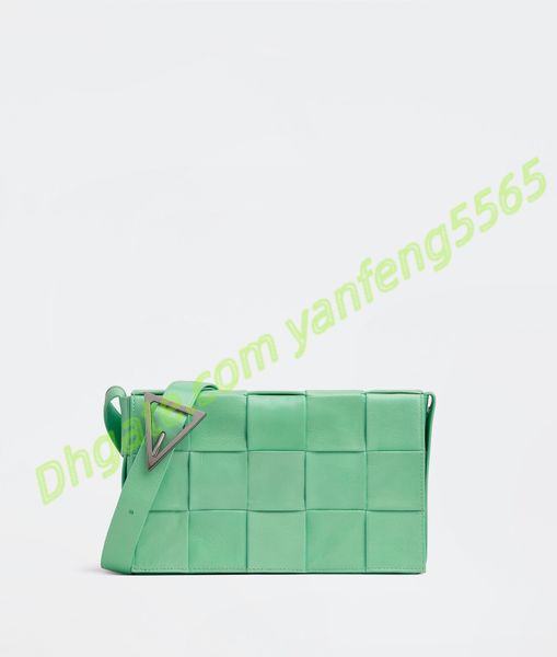 2022 luxury women beach bags designer handbag fashion classic letter travel handbags highquality cross body totes bags
2022 luxury women beach bags designer handbag fashion classic letter travel handbags highquality cross body totes bags