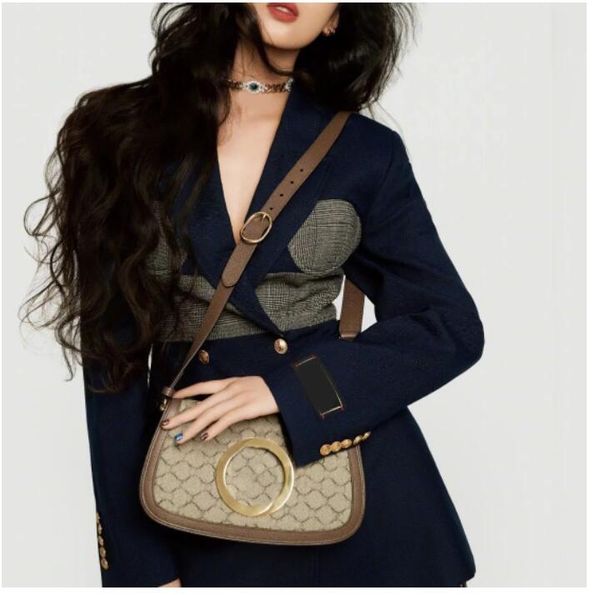 2022 new shoulder bag luxury designer brand bags fashion fashionable bags shopping handbags women purse phone metallic
2022 new shoulder bag luxury designer brand bags fashion fashionable bags shopping handbags women purse phone metallic