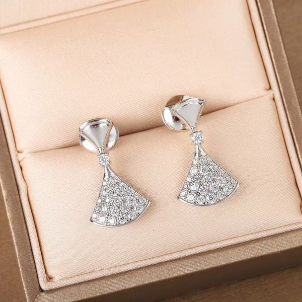 jewelry new fashion earrings charm womens diameter skirt simple earring diamond for girls women drop earring wedding party gift with logo bo, Golden
jewelry new fashion earrings charm womens diameter skirt simple earring diamond for girls women drop earring wedding party gift with logo bo, Golden