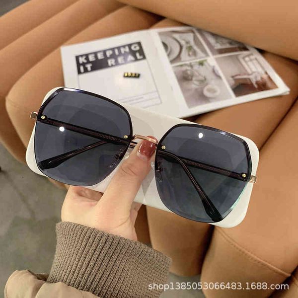sunglasses trendy ins women's summer sun protection tiktok net red tr frameless big face looks thin q5tm, White;black
sunglasses trendy ins women's summer sun protection tiktok net red tr frameless big face looks thin q5tm, White;black