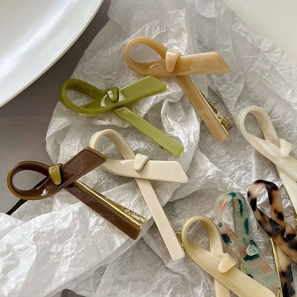 fashion hair clips for women marble texture bow tie shape barrettes girls hair accessories headwear, Slivery;white
fashion hair clips for women marble texture bow tie shape barrettes girls hair accessories headwear, Slivery;white