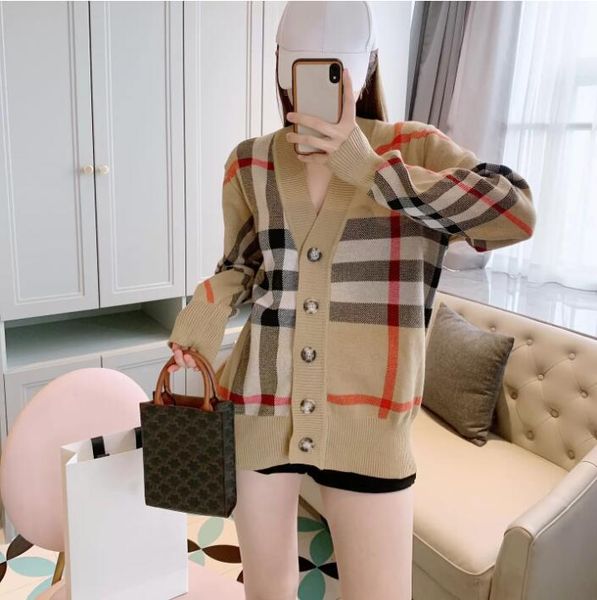 winter fall women brand designer sweater letter pattern cardigan sweater coat wool blended woman knitwear ladies knitted v-neck long sleeve, White;black
winter fall women brand designer sweater letter pattern cardigan sweater coat wool blended woman knitwear ladies knitted v-neck long sleeve, White;black