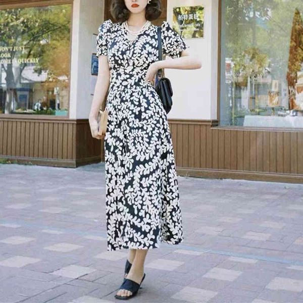 casual dresses blogger's same style high count cotton v-neck bubble sleeve beige black peach print wrap dress, Black;gray
casual dresses blogger's same style high count cotton v-neck bubble sleeve beige black peach print wrap dress, Black;gray