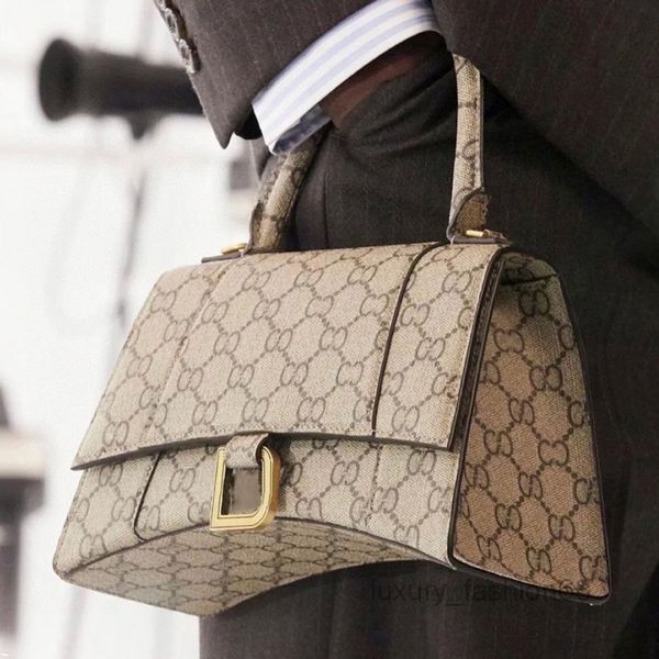 shoulder bags designer lady handbags shopping fashion totes cro body half moon luxury leather claic retro purse wallets handle square 2022 t
shoulder bags designer lady handbags shopping fashion totes cro body half moon luxury leather claic retro purse wallets handle square 2022 t