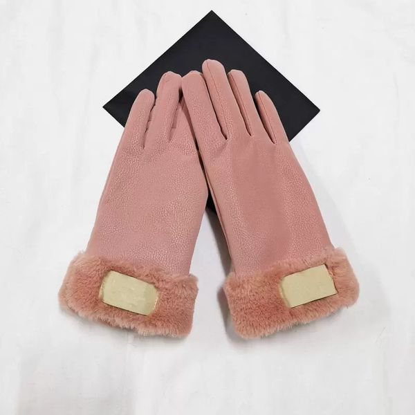 designer letter gloves winter autumn fashion women cashmere mittens glove with lovely fur ball outdoor sport warm winters glovess, Blue;gray
designer letter gloves winter autumn fashion women cashmere mittens glove with lovely fur ball outdoor sport warm winters glovess, Blue;gray