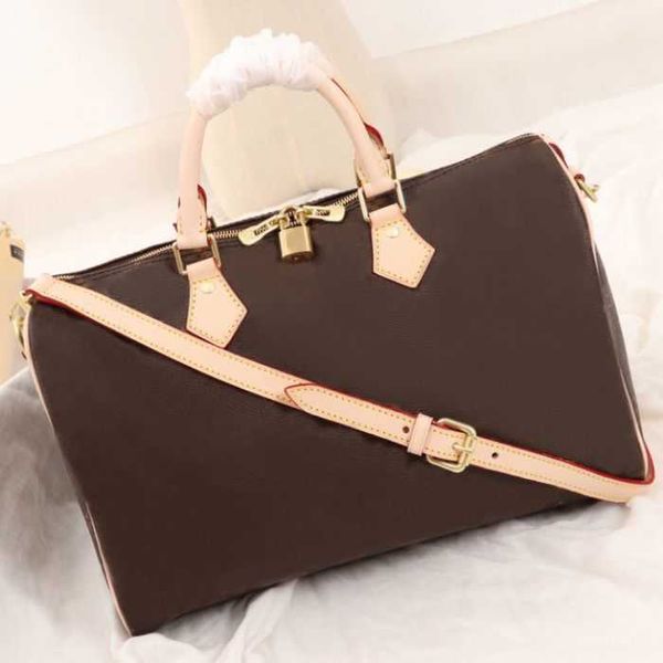women's designer classic print boston bag shoulder strap checkerboard portable shoulder bags fashion leisure travel pillow
women's designer classic print boston bag shoulder strap checkerboard portable shoulder bags fashion leisure travel pillow