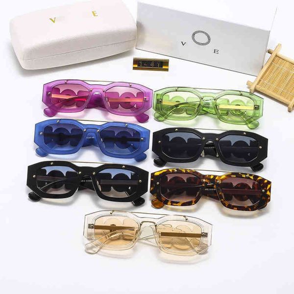 designer versage sunglasses cycle luxurious fashion woman mens vintage baseball sport european and american retro gorgeous hip hop sun glass, White;black
designer versage sunglasses cycle luxurious fashion woman mens vintage baseball sport european and american retro gorgeous hip hop sun glass, White;black