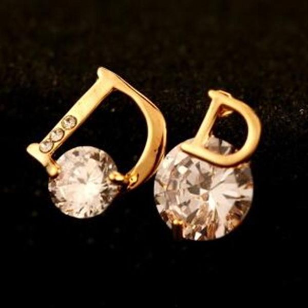 18k gold plated letter d pattern stud earrings zircon earrings for women wedding korean fashion jewelry accessories high qualit251z, Golden;silver
18k gold plated letter d pattern stud earrings zircon earrings for women wedding korean fashion jewelry accessories high qualit251z, Golden;silver