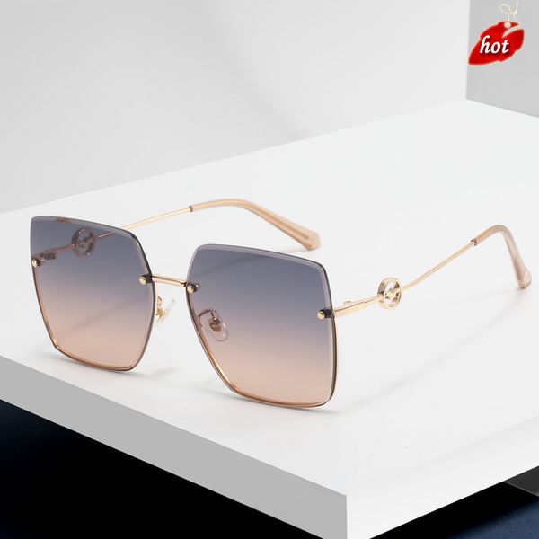 designer sunglasses men women fashion trendy brand factory online export 2022 in 2022 new women's sunglass street net red, White;black
designer sunglasses men women fashion trendy brand factory online export 2022 in 2022 new women's sunglass street net red, White;black