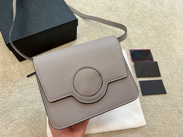designers shoulder bag luxurious tote purse famous handbag message bags cluth classic genuine leather crossbody original box size 19cm gray
designers shoulder bag luxurious tote purse famous handbag message bags cluth classic genuine leather crossbody original box size 19cm gray
