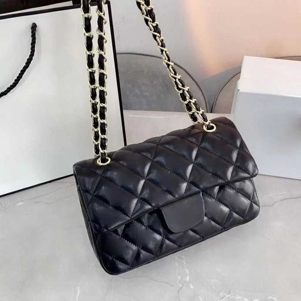 designer shoulder bag luxury gold chain womens genuine leather cross body fashion brand softness letter classic retro tote
designer shoulder bag luxury gold chain womens genuine leather cross body fashion brand softness letter classic retro tote