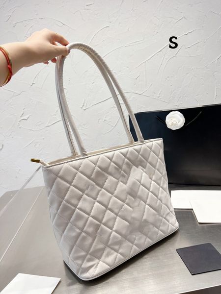 designers shoulder bag luxurious tote purse famous handbag message bags cluth classic genuine leather crossbody fashion size 30cm
designers shoulder bag luxurious tote purse famous handbag message bags cluth classic genuine leather crossbody fashion size 30cm
