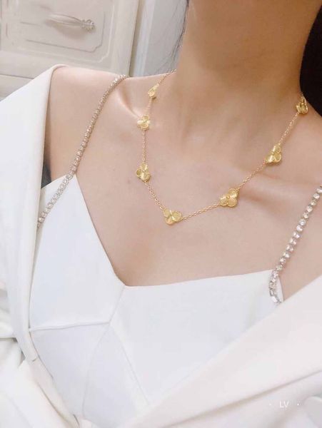 v gold material charm pendant necklace in 18k gold plated 10pcs flowers design have stamp box ps7055a, Golden;silver
v gold material charm pendant necklace in 18k gold plated 10pcs flowers design have stamp box ps7055a, Golden;silver
