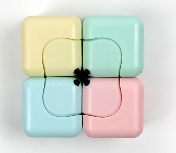 wholesale fidgets toys fingertip spinning fidget cube for adults decompression gyro ginger toys gifts
wholesale fidgets toys fingertip spinning fidget cube for adults decompression gyro ginger toys gifts