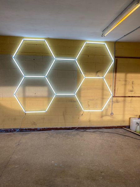 wholesale 2.1x3m colorful random splicing hexagonal led lights for workshop garage wall hanging light
wholesale 2.1x3m colorful random splicing hexagonal led lights for workshop garage wall hanging light