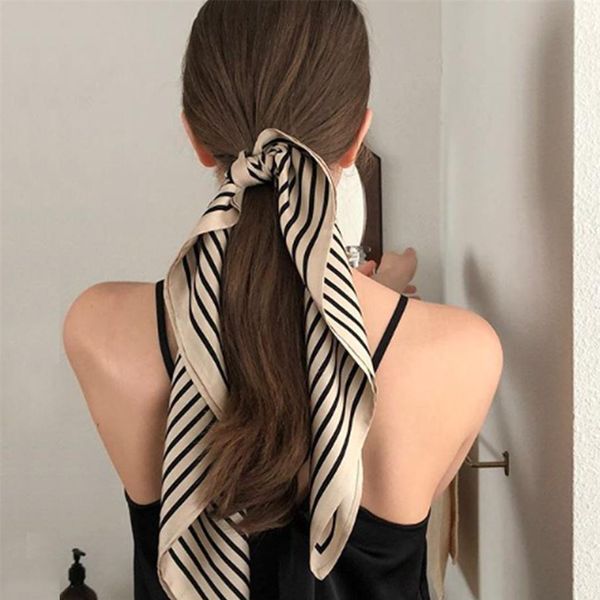 2022 women's scarf luxury silk satin headscarf woman printed square 70cm shawl and wrpas scarfs for women scarf headband purse bag215z, Blue;gray
2022 women's scarf luxury silk satin headscarf woman printed square 70cm shawl and wrpas scarfs for women scarf headband purse bag215z, Blue;gray