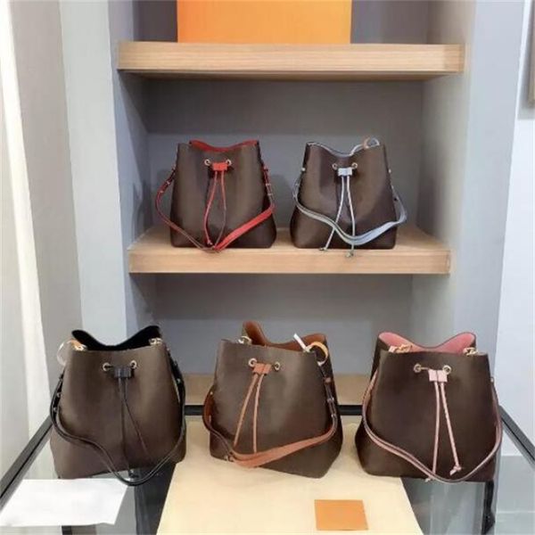 fashion luxuryi designera women shoulder evening bags leather old flower bucket bag famous drawstring handbags cross body purse
fashion luxuryi designera women shoulder evening bags leather old flower bucket bag famous drawstring handbags cross body purse