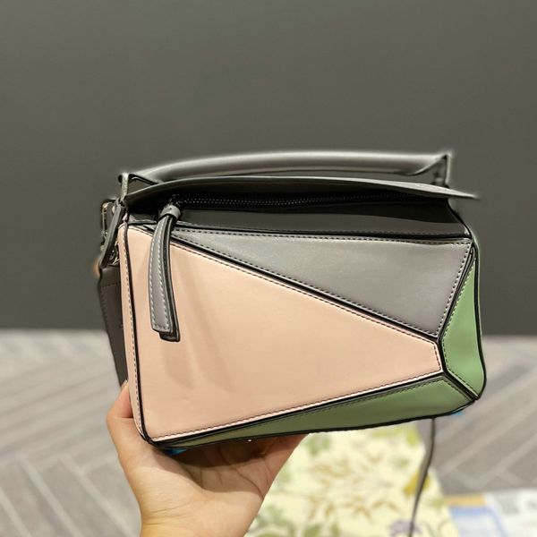 women crossbody bag small flap genuine leather messenger bag for ladies mini tote bags designer mobile phone wallet handbags
women crossbody bag small flap genuine leather messenger bag for ladies mini tote bags designer mobile phone wallet handbags