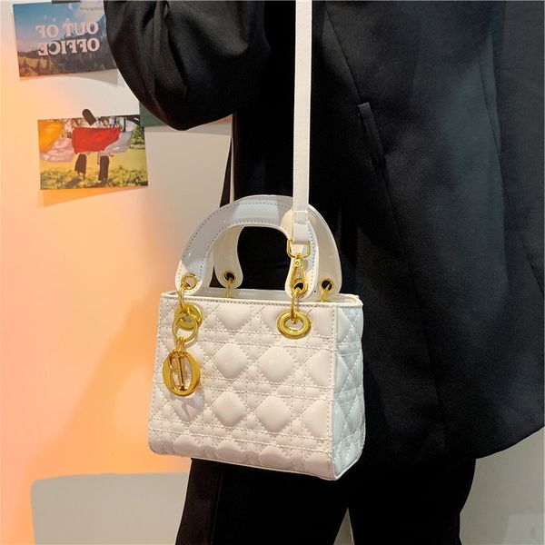 designer bags 2022 new fashion princs small fragrance women's fashionable versatile handbag lingge cross car
designer bags 2022 new fashion princs small fragrance women's fashionable versatile handbag lingge cross car