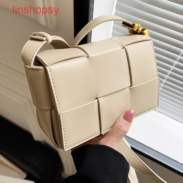 bottegas bags venetas cassette handbags evening feeling women's versatile 2022 g2qj
bottegas bags venetas cassette handbags evening feeling women's versatile 2022 g2qj